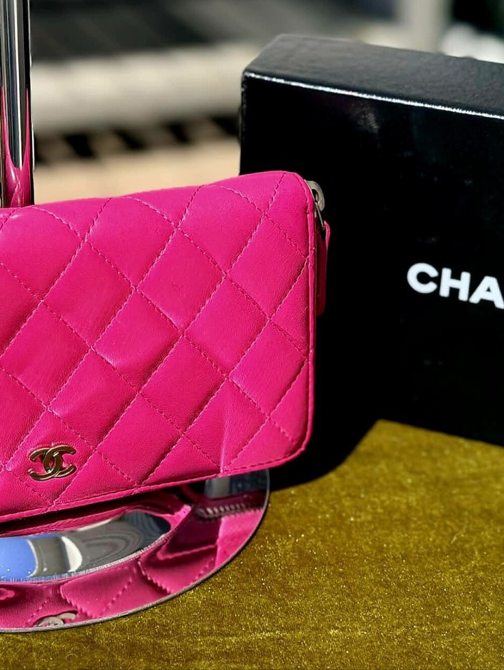 ✨ AUTHENTIC Chanel Classic Long Zipped Wallet | Quilted Pink Lambskin Silver HW - Picture 4 of 9